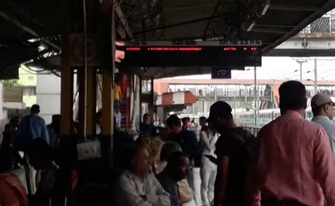 patna railway station viral video|Patna Railway Station Viral Video: FIR filed against porn played。